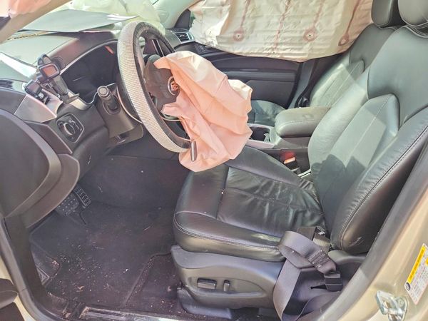 2016 CADILLAC SRX Standard — DENT
