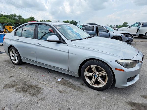 2015 BMW 320