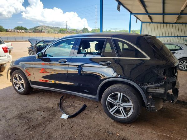 2020 MERCEDES-BENZ GLC GLC300-4M