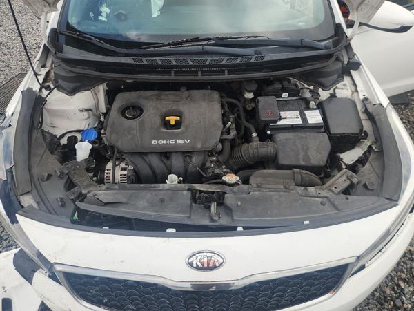 2017 KIA FORTE LX Base