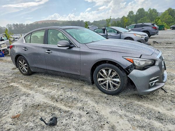 2015 INFINITI Q50