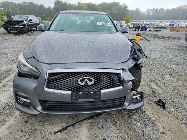 2015 INFINITI Q50