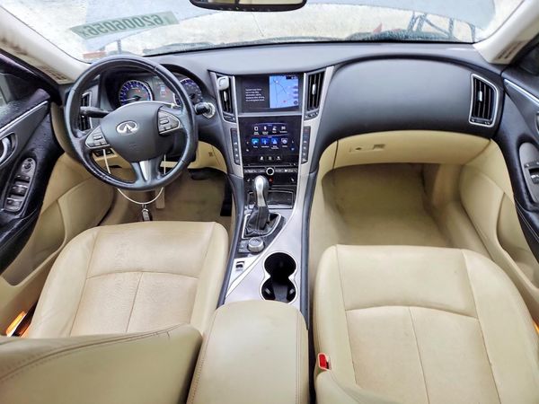 2015 INFINITI Q50