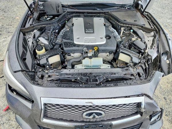 2015 INFINITI Q50