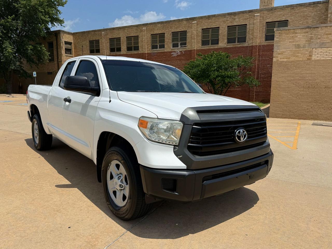 2016 TOYOTA TUNDRA SR/SR5