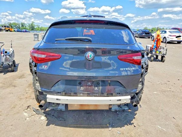 2018 ALFA ROMEO STELVIO