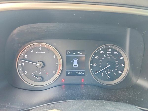 2020 HYUNDAI TUCSON SE