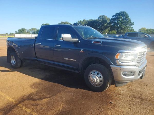 2022 RAM 3500 LONGHORN CREW CAB 4X4 — Passenger 3/4