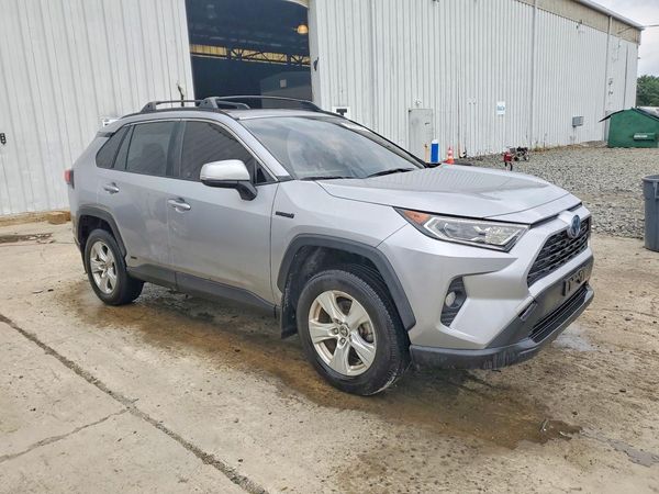 2021 TOYOTA RAV4 XLE HV