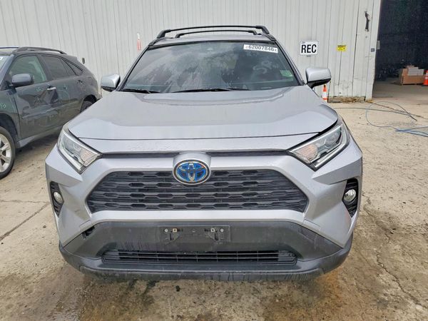 2021 TOYOTA RAV4 XLE HV