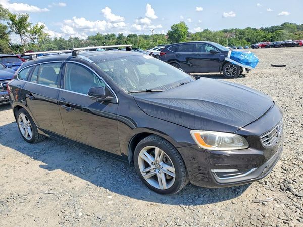 2015 VOLVO V60 Premier+ (non R design)