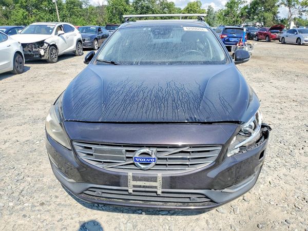 2015 VOLVO V60 Premier+ (non R design)