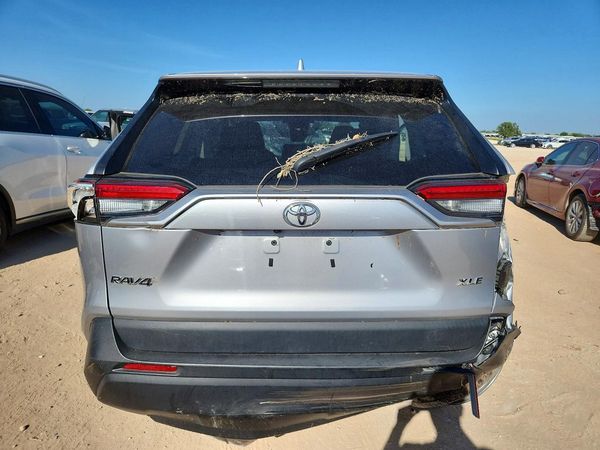 2024 TOYOTA RAV4 XLE — DIRR