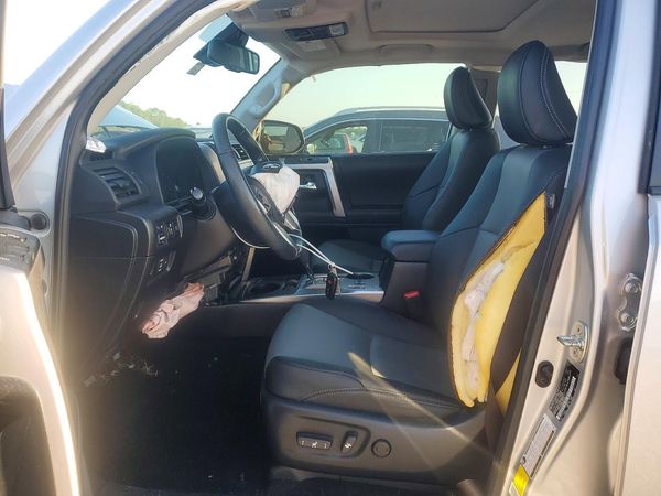 2024 TOYOTA 4RUNNER SR5 Prem