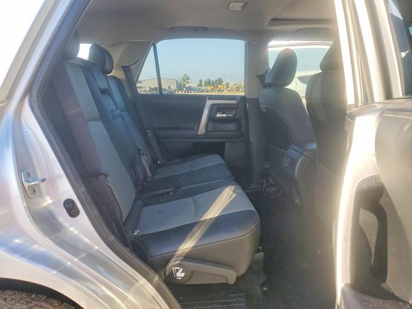 2024 TOYOTA 4RUNNER SR5 Prem
