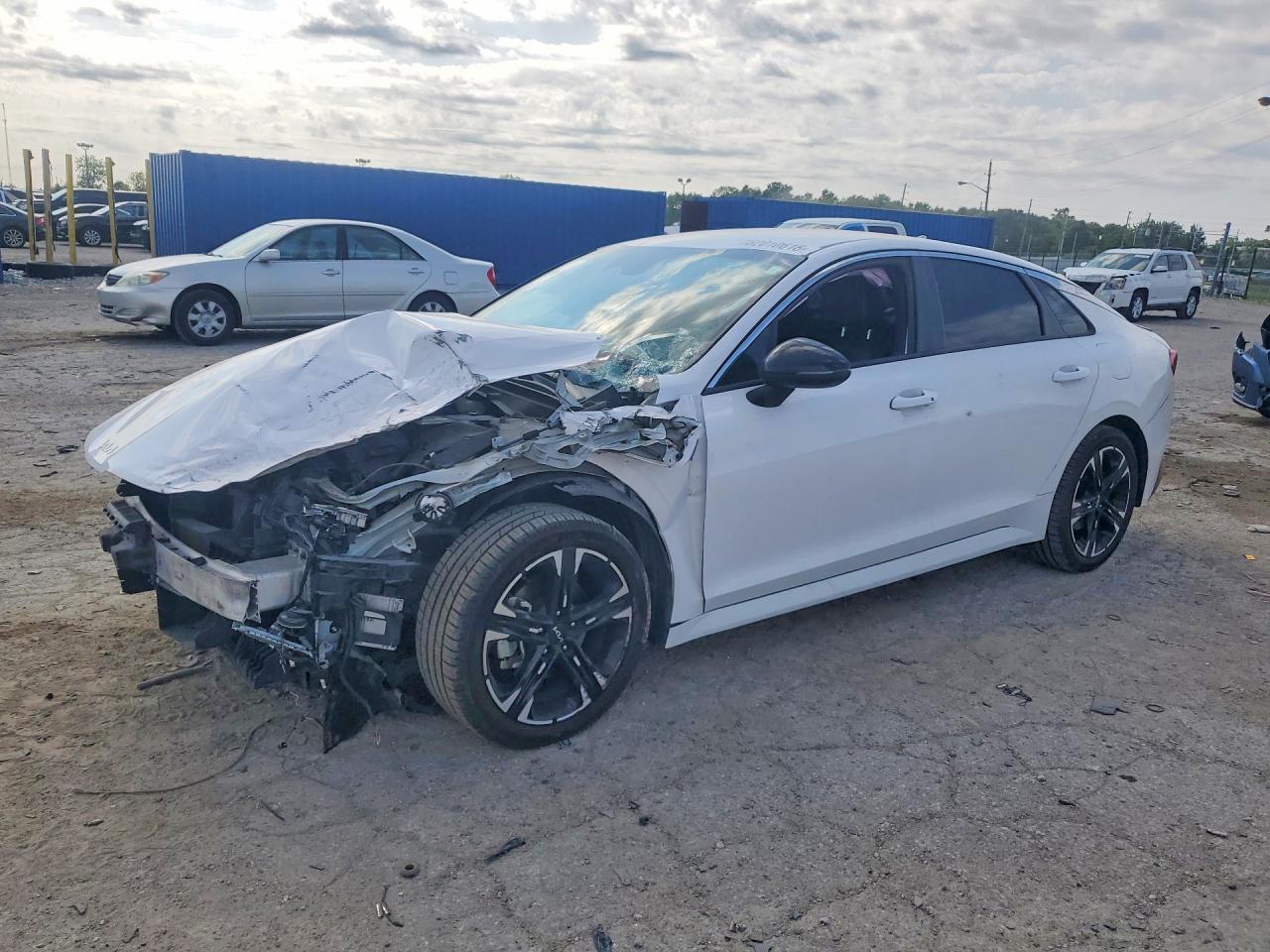 2022 KIA K5 GT-Line