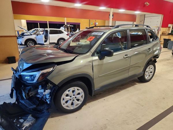 2021 SUBARU FORESTER Base