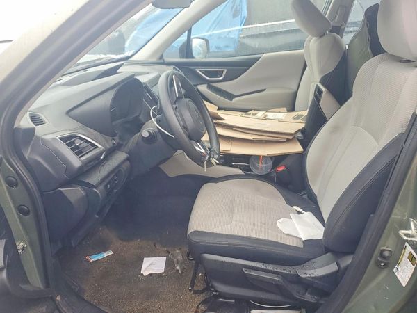 2021 SUBARU FORESTER Base
