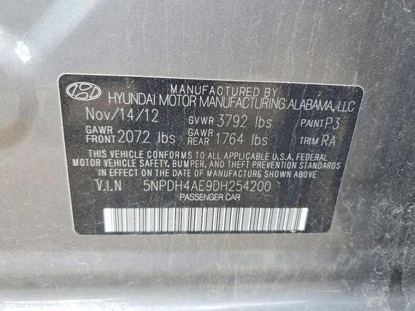 2013 HYUNDAI ELANTRA