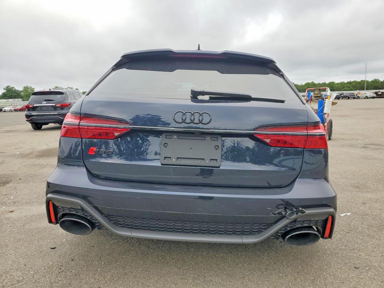 2025 AUDI RS6 Performance quattro