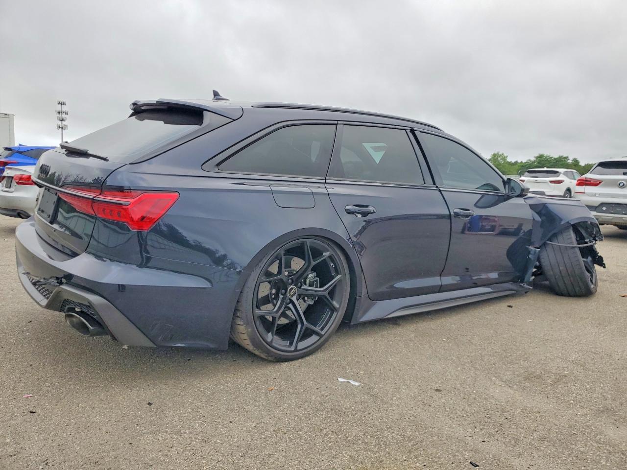 2025 AUDI RS6 Performance quattro