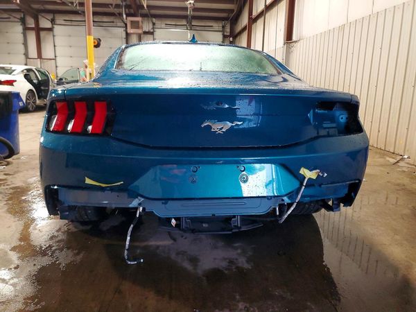 2026 FORD MUSTANG I4
