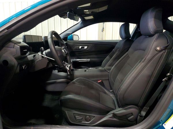 2026 FORD MUSTANG I4