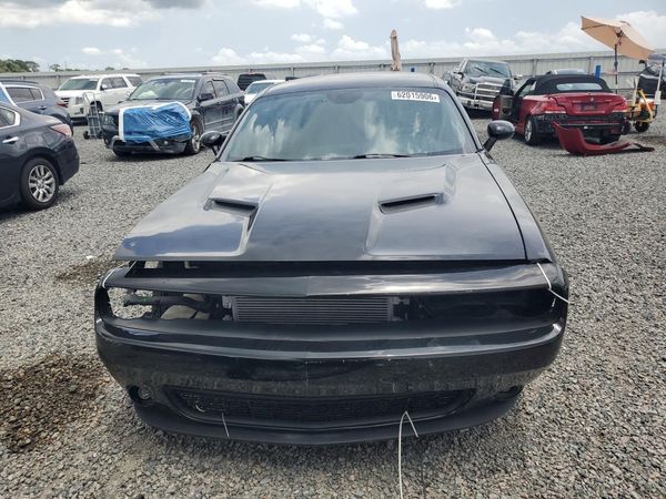2015 DODGE CHALLENGER SXT Plus