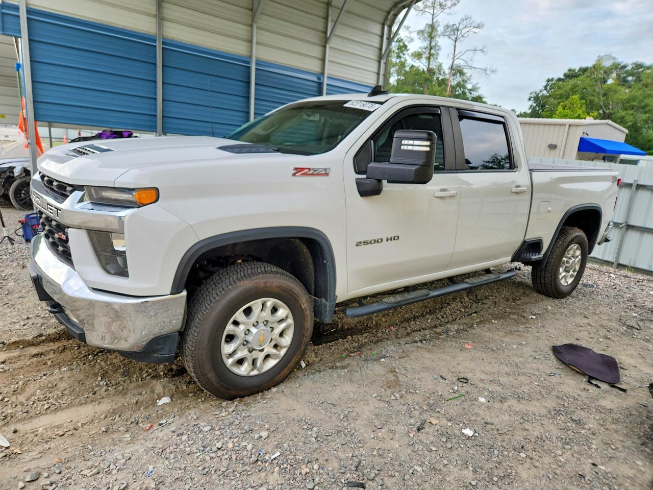 2022 CHEVROLET SILVERADO LT — Front 3/4