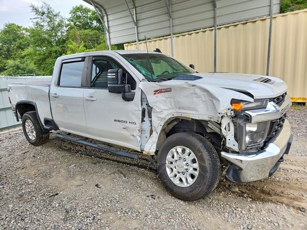 2022 CHEVROLET SILVERADO LT — Passenger 3/4