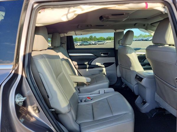 2016 TOYOTA HIGHLANDER Base/Hybrid