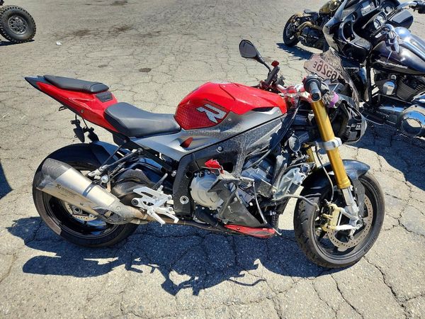 2016 BMW S 1000