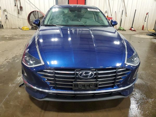 2022 HYUNDAI SONATA SE