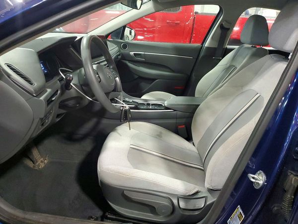 2022 HYUNDAI SONATA SE
