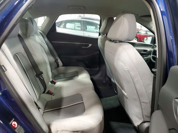 2022 HYUNDAI SONATA SE