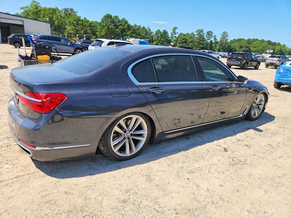 2016 BMW 750 xDrive