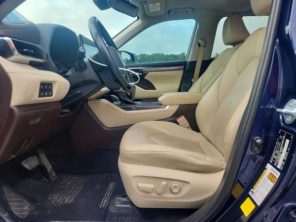 2021 TOYOTA HIGHLANDER Limited