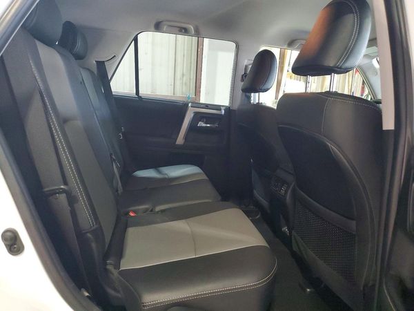 2024 TOYOTA 4RUNNER SR5 Prem