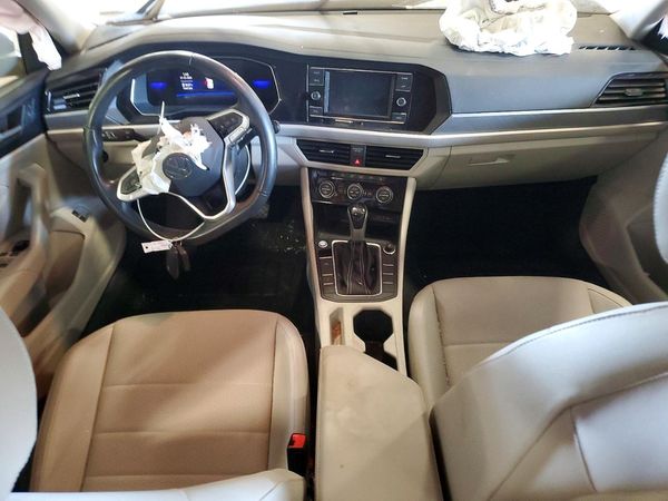 2023 VOLKSWAGEN JETTA SE w/ Sunroof