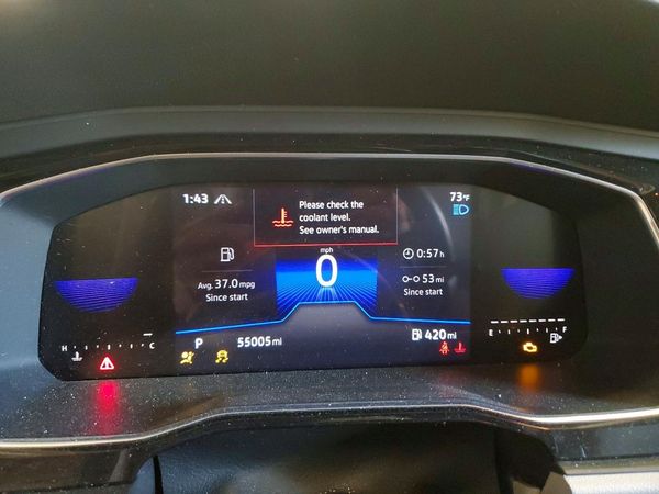 2023 VOLKSWAGEN JETTA SE w/ Sunroof