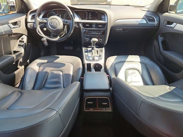 2015 AUDI A4 quattro Premium Plus