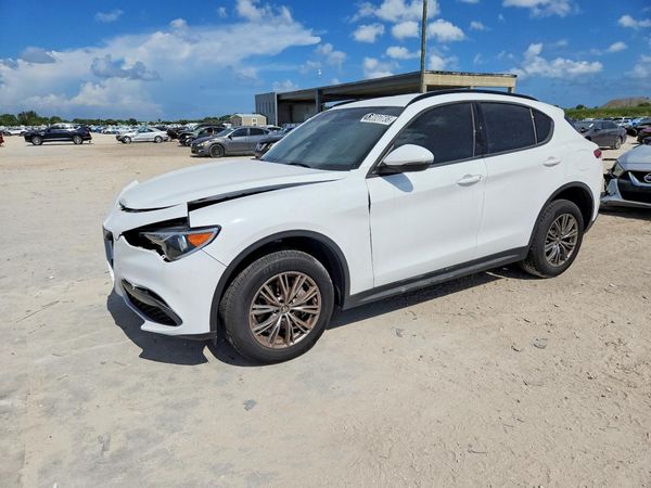 2022 ALFA ROMEO STELVIO
