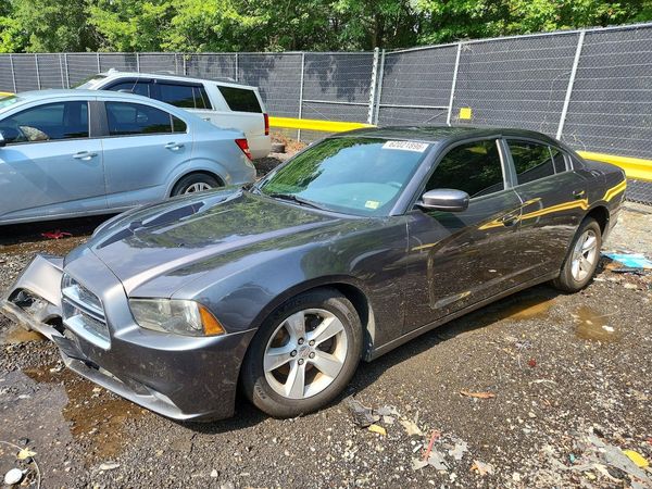 2013 DODGE CHARGER SE