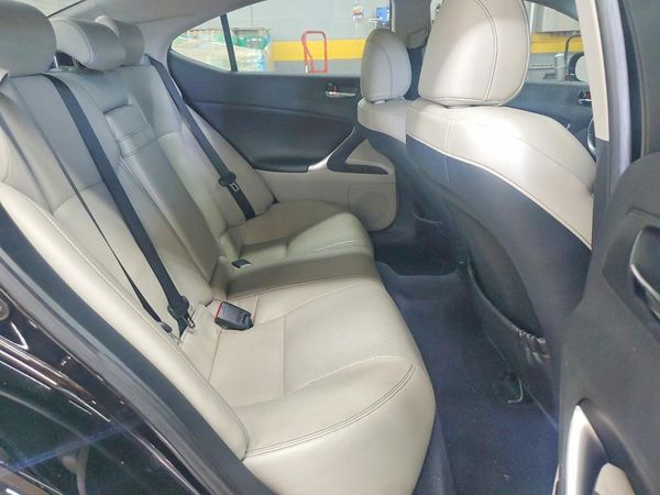 2013 LEXUS IS 250
