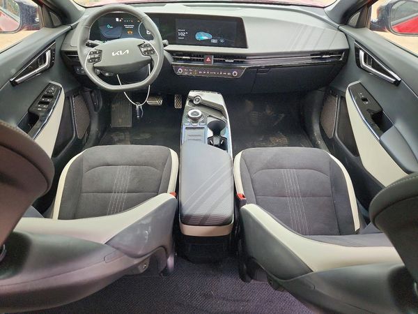 2024 KIA EV6