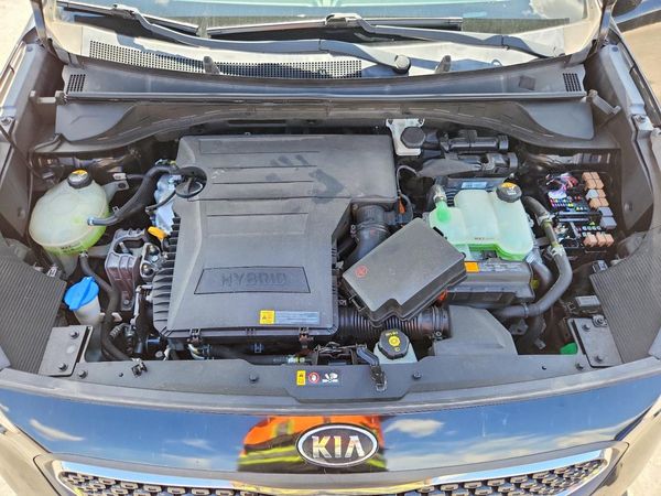 2017 KIA NIRO FE / LX / LX Tech