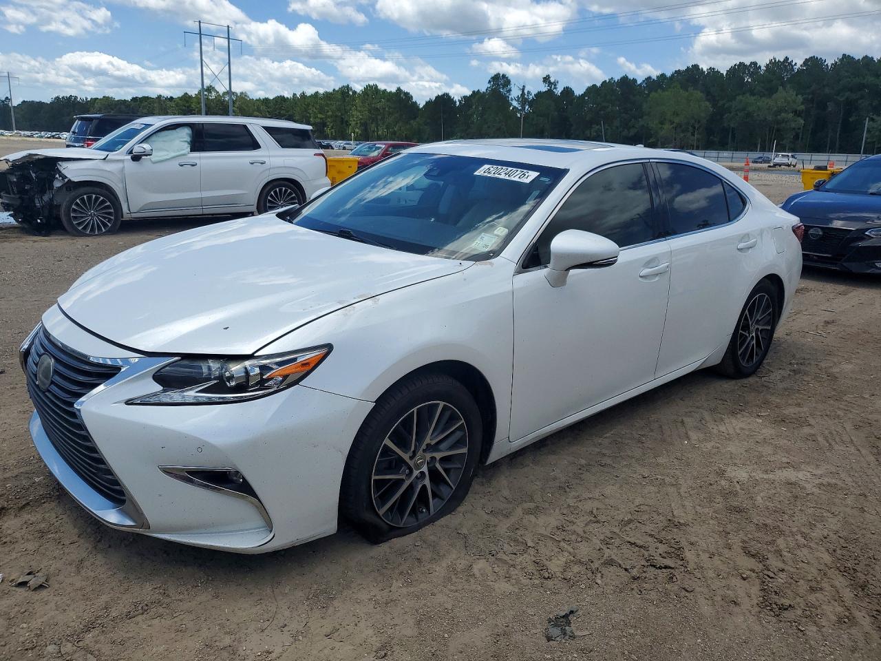 2016 LEXUS ES