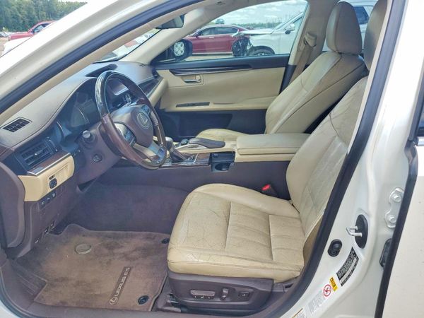 2016 LEXUS ES