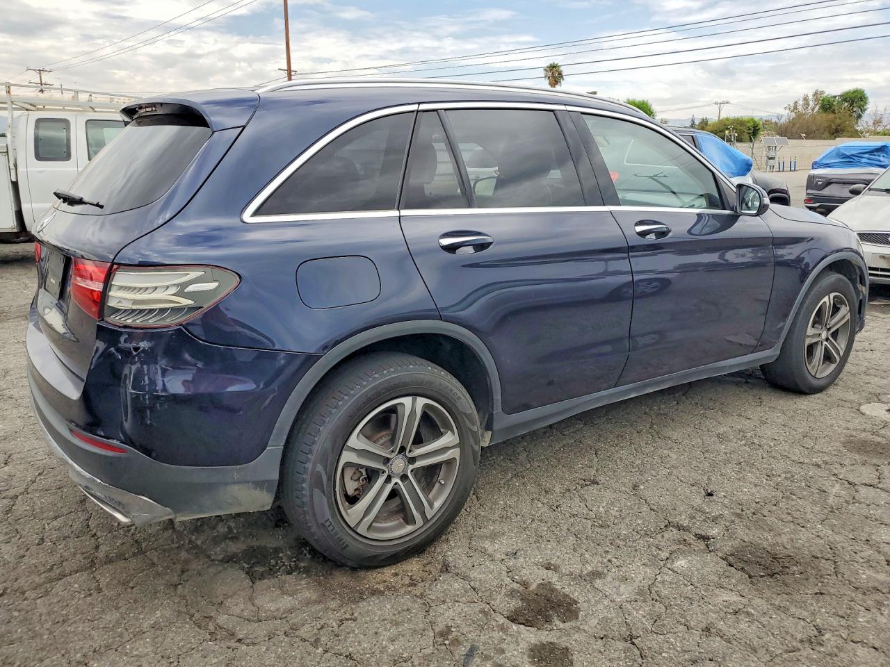 2016 MERCEDES-BENZ GLC GLC300