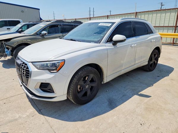 2019 AUDI Q3 quattro Premium